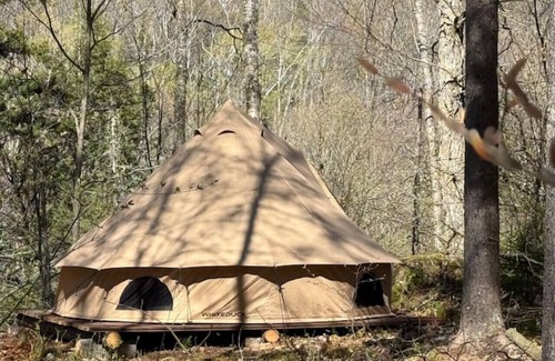 Indian Lake RV Rental | Tent in Indian Lake+Pet Friendly+Brookside