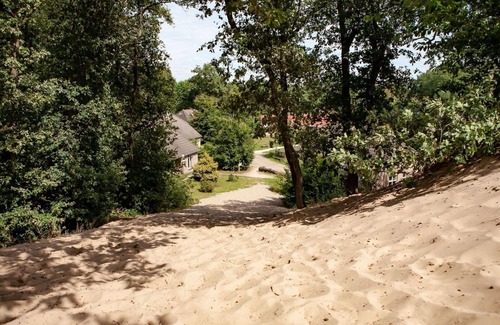 Uden RV Rental | Tent Lodge at the Bedafse Bergen