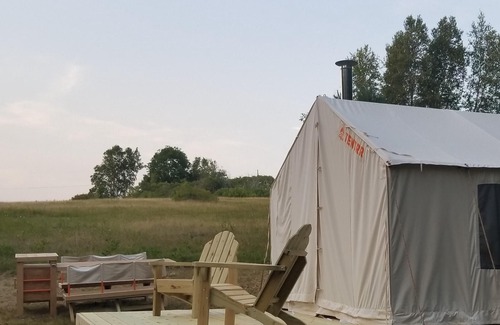 Aurora RV Rental | Tentrr Signature Site - Featherfoot Farm