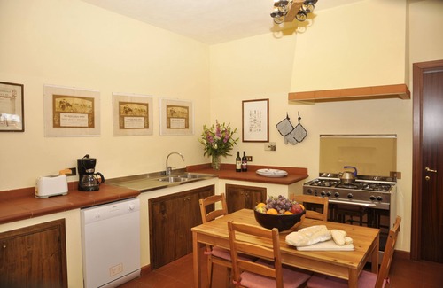 Magliano Sabina Villa | Tenuta Santa Cristina - Luxury 8 beds Villa w/private Pool and Tennis near Rome