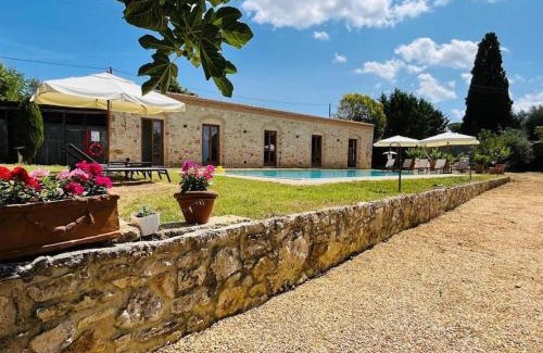 Sensano Villa | Tenuta Uzielli an elegant countryside villa