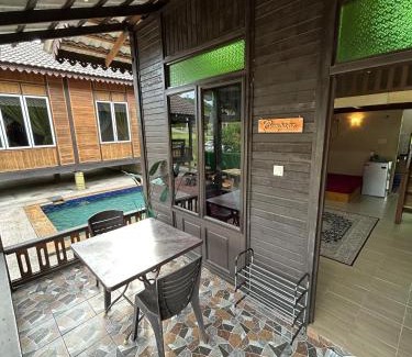Kuala Kangsar House | Teratak Nurul Kuala Kangsar with swimming pool - no pork or alcohol