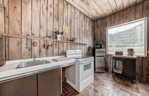 Valemount House | Terracana Ranch Resort
