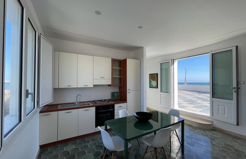 Mazara del Vallo Apartment | Terrace overlooking the Mediterranean Sea