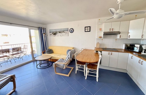 Cambrils Apartment | Terrace with sea view, in 1st line of sea 4mn walk from the port and the center