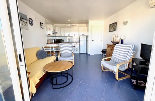 Cambrils Apartment | Terrace with sea view, in 1st line of sea 4mn walk from the port and the center