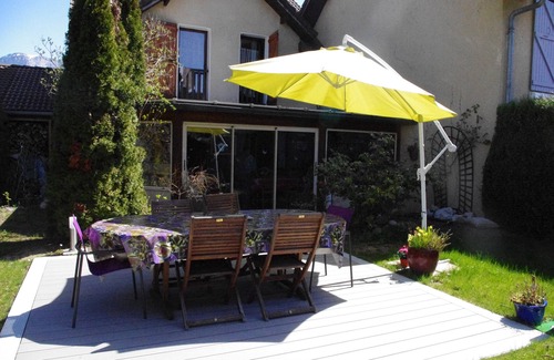 Annecy-le-Vieux House | Terraced house, 120M2, for 7 people, 2 km from the lake, with private garden