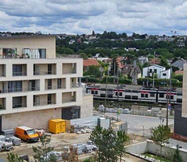 La Varenne Saint-Hilaire Apartment | TERRASSE La Varenne