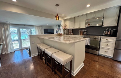 Lambertville House | Terrific 1-bedroom River Front house in Lambertville with WiFi