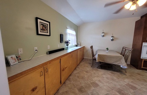 Onalaska House | Tesla's lake Escape