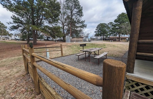 Texarkana Cabin | Texarkana KOA