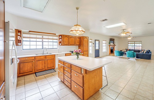 Camp Wood House | Texas Hill Country Retreat - Walk to Nueces River!