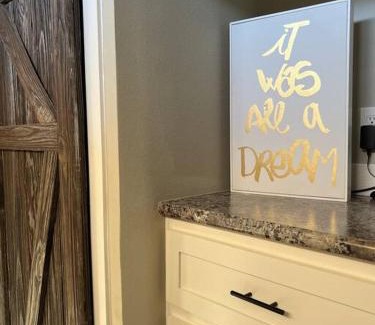 Gordonville House | Texoma Getaway - Tiny House on a Pharm