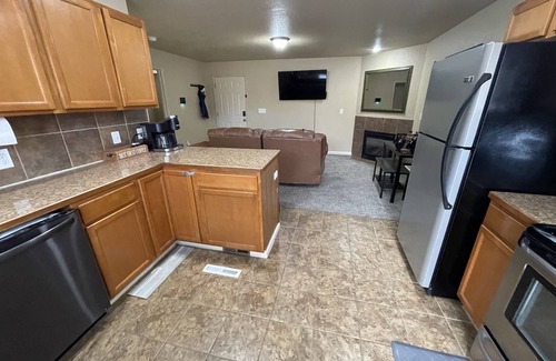 Casper House | The 1437 Fairdale by O.C.G.