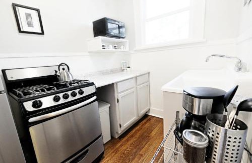 Lower Greenville Apartment | The 1920s Mainstay Studio Flat on Lower Greenville