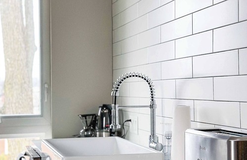 Burns Park Apartment | The 4M Favorite House Stunning & Spotless 2-Bed Apt