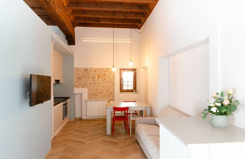Centro Storico Apartment | The Abode of Philip