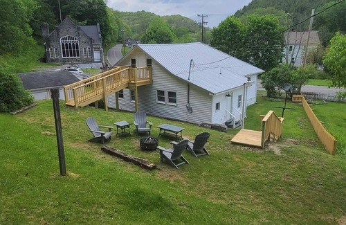 Pocahontas House | The Adkins House ATV Lodging