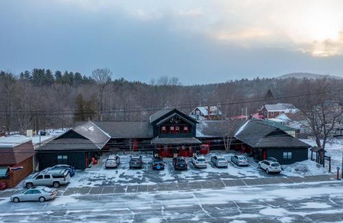 North Creek Hotel | The Alpine Lodge
