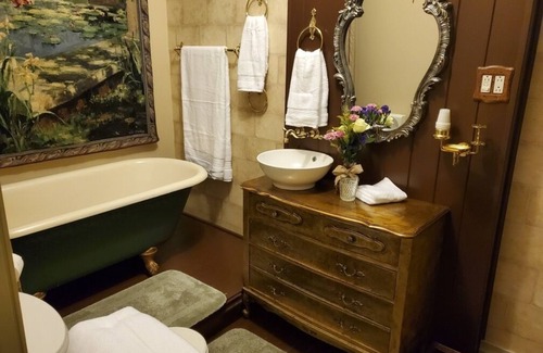 Waynesboro Bed & Breakfast | The Amberson House Bed & Breakfast