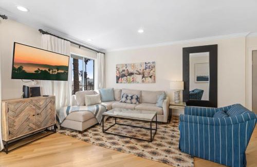 Ocean Park Apartment | The Andalusite - Oceanfront Steps from the Sand