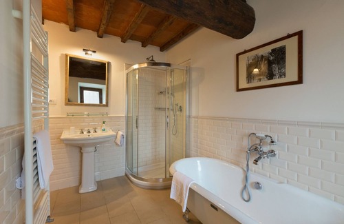 Pratolino Apartment | The Anforti - One bedroom holiday apartment in the beautiful Florentine hills