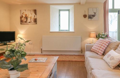 Axminster House | The Apple Barn at Wyke Farm