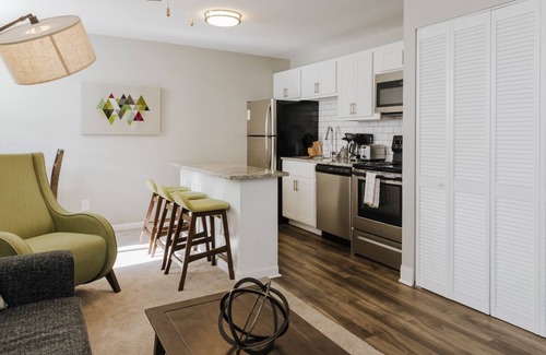 Chatham-Arch Apartment | The Argyle on Mass Ave