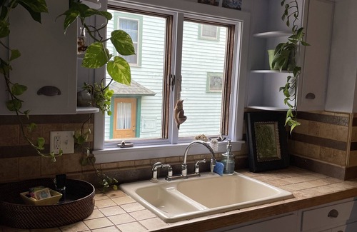 Lockport House | The Artist's Getaway