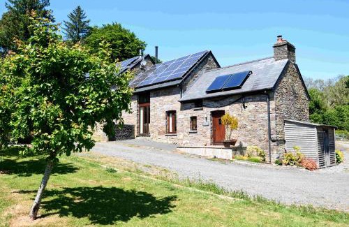 Trecastle Apartment | The Ash Cottage