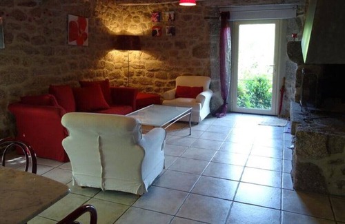 Florentin-la-Capelle House | The Aubrac Fountain and Puy d'aubrac
