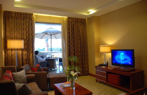 Naga Hotel | The Avenue Plaza Hotel