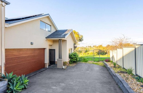 Avondale Heights House | The Avondale Hideaway Space, Style & Serenity
