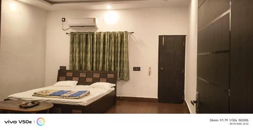 Dalsing Sarai Hotel | The Baba's Inn