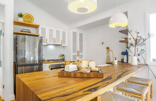 Belmont House | The Bail - Belmont/Pet Friendly