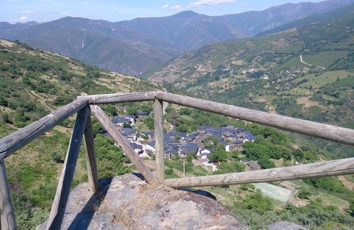 Sotillo de Cabrera Cottage | The Balcony of Sotillo. Near Las Médulas
