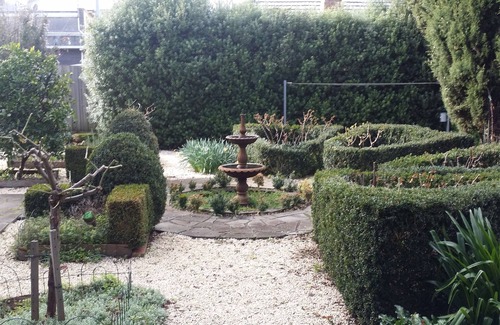 Koroit Apartment | The Bank Koroit - Garden Apartment. Right in the heart of Koroit.