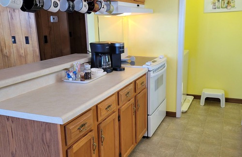 Dover Villa | The Barge Inn has amazing views of beautiful Kentucky Lake.