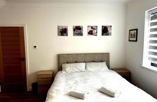 Oakleigh Hotel | The Barrington Hotel