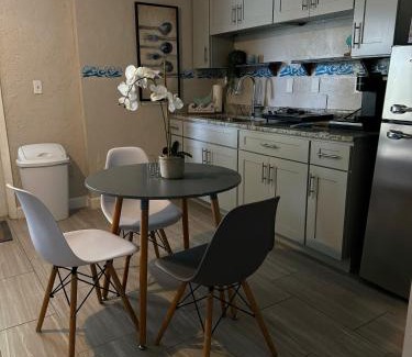 Harbor Bluffs House | The Beach House B