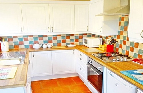 Sutton-on-Sea Cottage | The Beach House! ❤️ Close to Attractions ★ Parking ★ Large Garden ★ Pet Friendly
