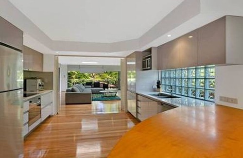 Bateau Bay House | THE BEACH HOUSE SPA RETREAT
