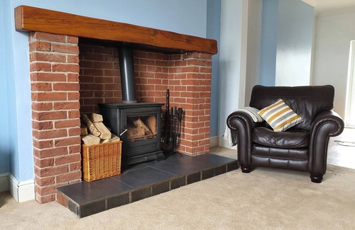 Sutton-on-Sea Cottage | THE BEACHES, 23 TRUSTHORPE ROAD, pet friendly in Sutton-On-Sea
