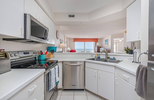 Seawinds Condo Condo | The Beachsider at Ormond: Luxe Oceanfront Condo, balcony & pool. (Daytona Beach)