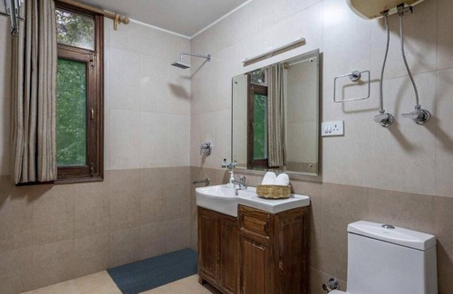 Old Manali House | The Bear Creek Homestay Manali