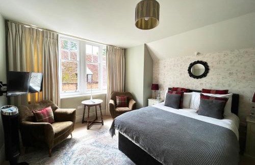 Hartfield Hotel | The Bear Inn