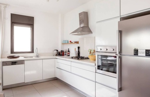 Tel Aviv Apartment | The beating heart of Tel Aviv - Goldenberg place