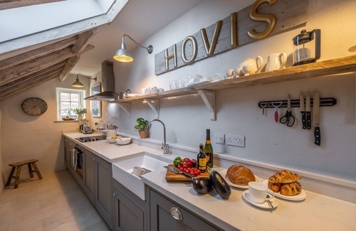 Barney Cottage | The Beekeeper's Cottage, Barney, Norfolk