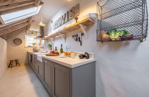 Barney Cottage | The Beekeeper's Cottage, Barney, Norfolk