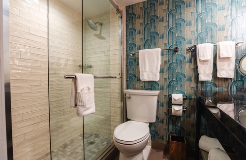 Northeast Dallas Hotel | The Beeman Hotel